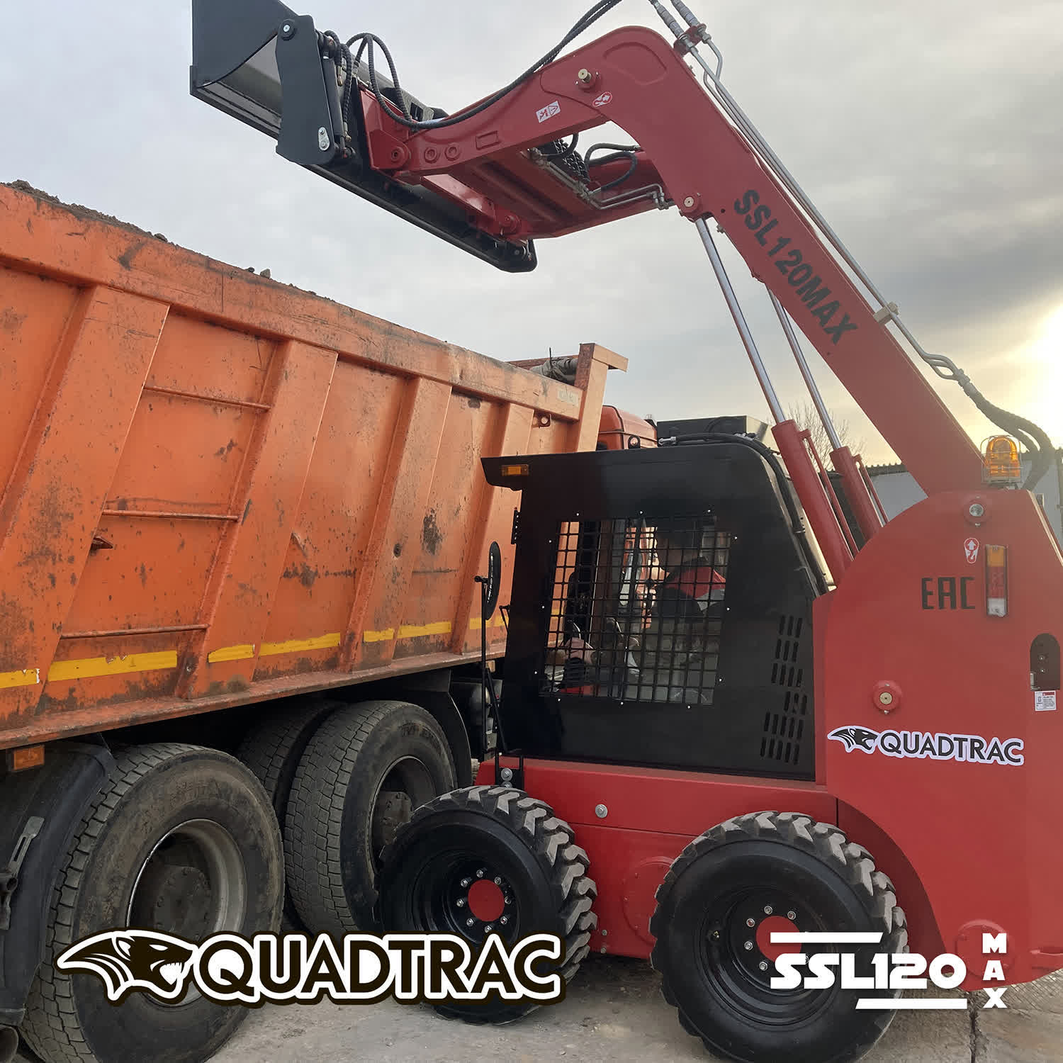 Погрузчик с бортовым поворотом QUADTRAC SSL120 MAX — изображение 4